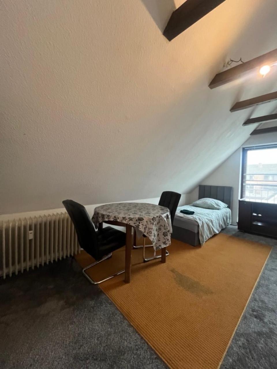 Zimmervermittlung Hemelingen Brema Esterno foto
